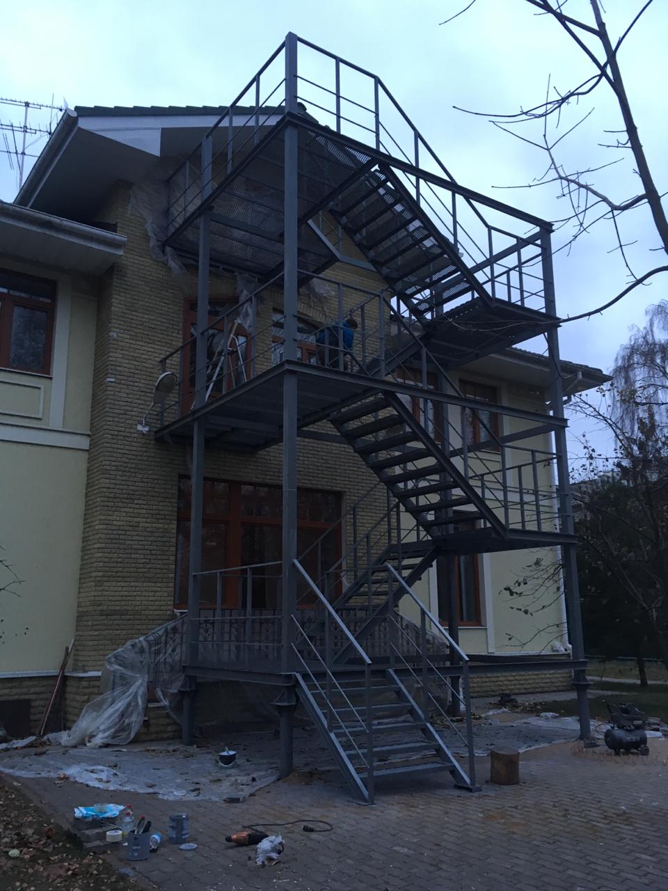 Лестница пожарная П 2