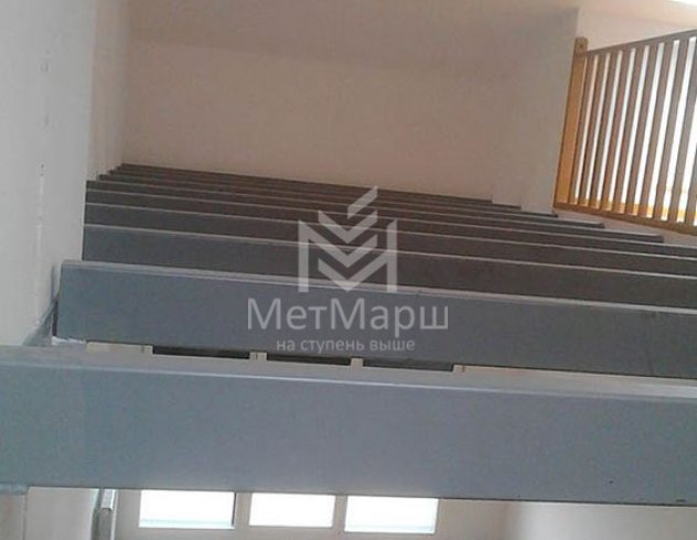 Антресольный металлический этаж