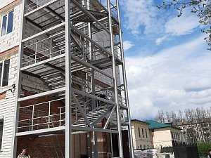 Пожарные маршевые лестницы