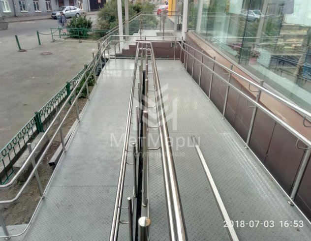 Пандус к подъезду