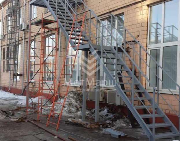 Эвакуационная наружняя лестница